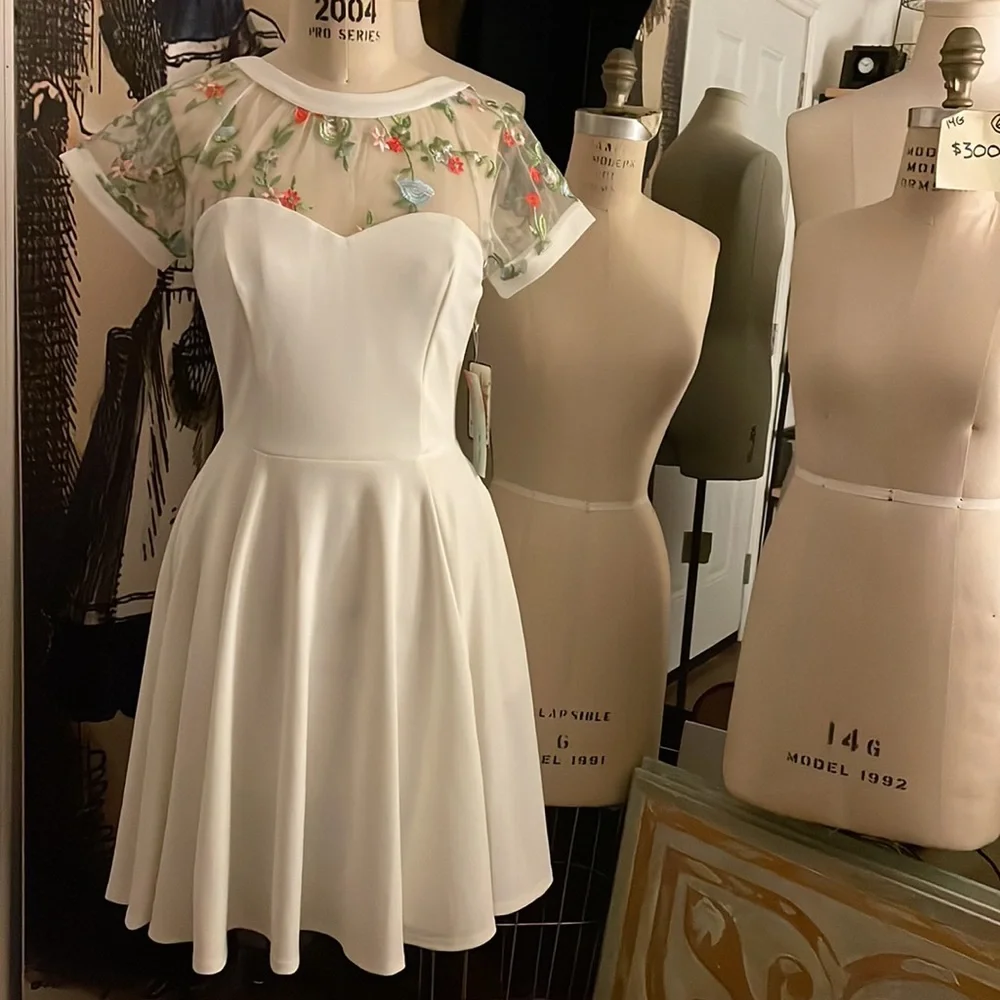 NWT Sweetheart Neckline White Fit & Flare Dress - Picture 3 of 8